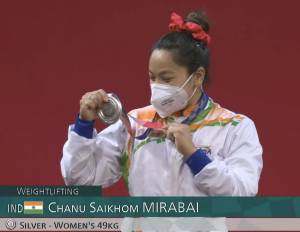 Mirabai Chanu wins Silver in weightlifting